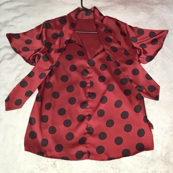 Tops - Women’s Burgundy & Black Short Sleeves Polka Dot Top Polyester Silky Feel US8